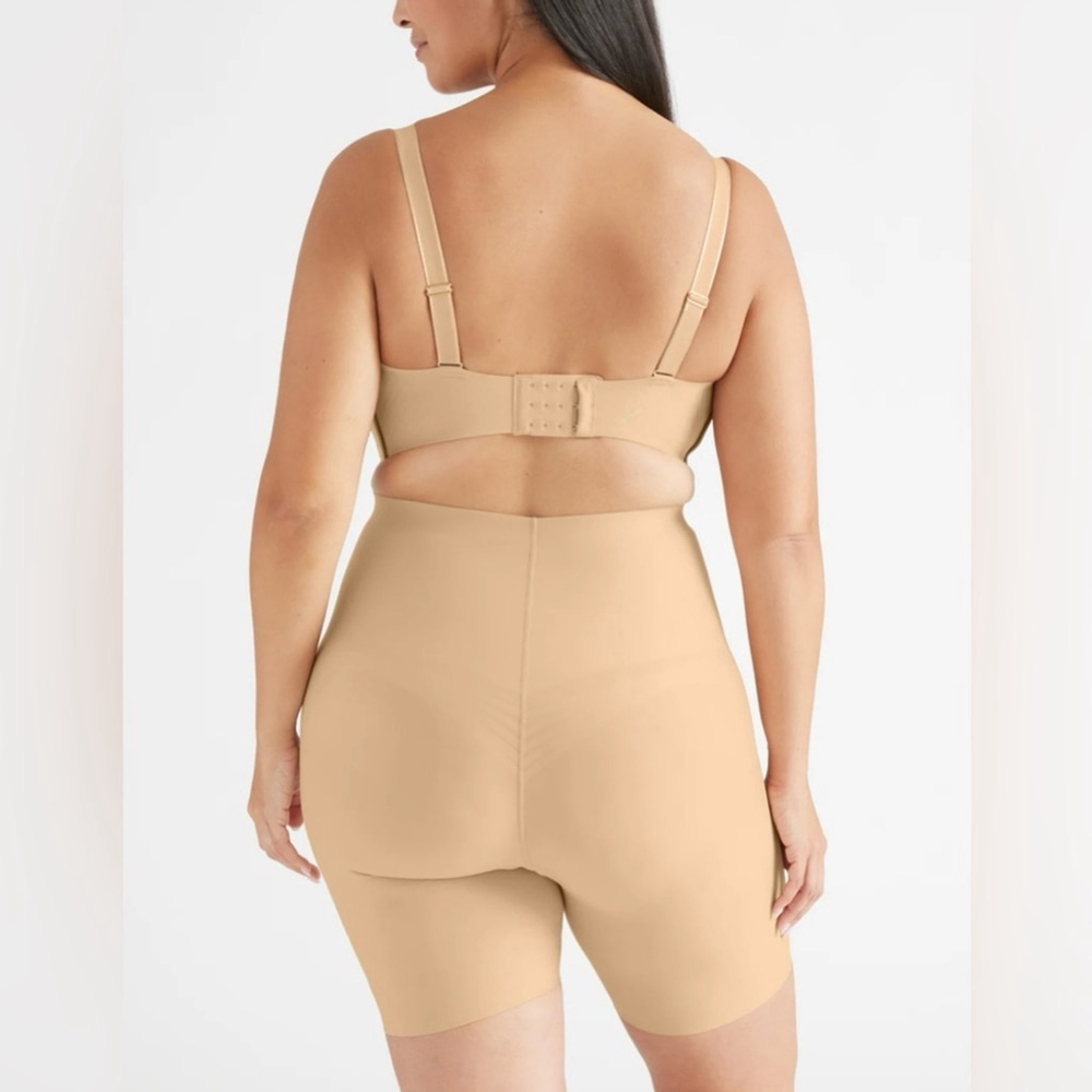 Knix - High Rise Shaper Short - Picture 2 of 6